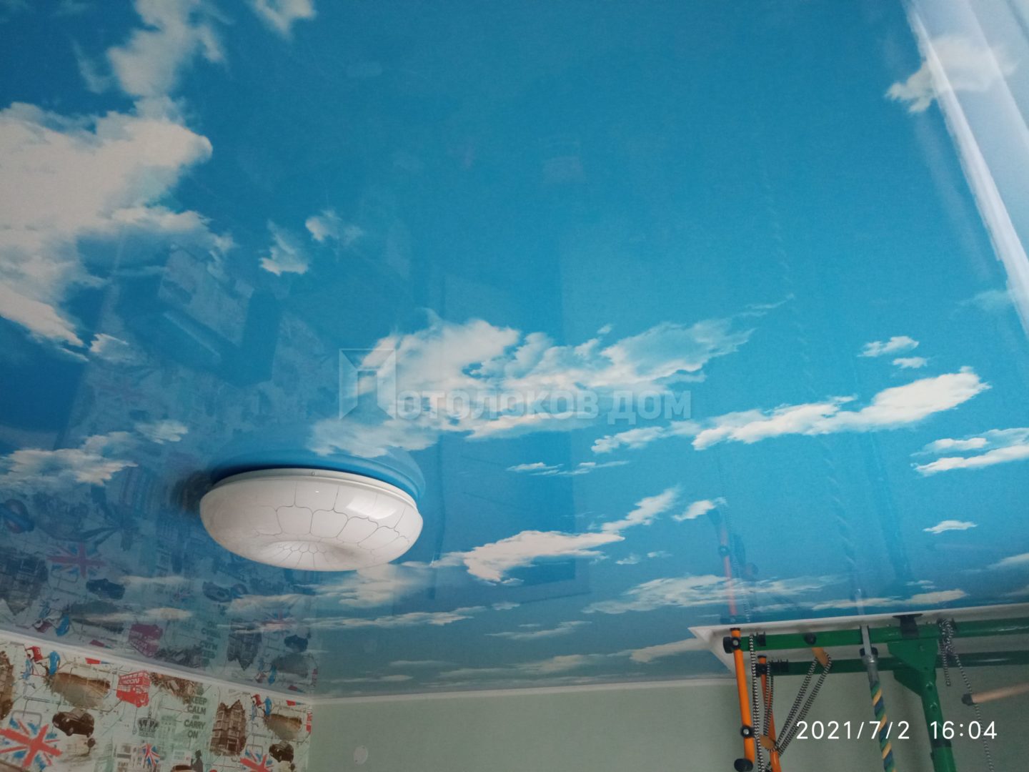Красота в доме. Как сделать облака на потолке своими руками?